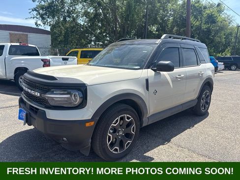 Used 2025 Ford Bronco Sport Outer Banks AWD/4WD image 5