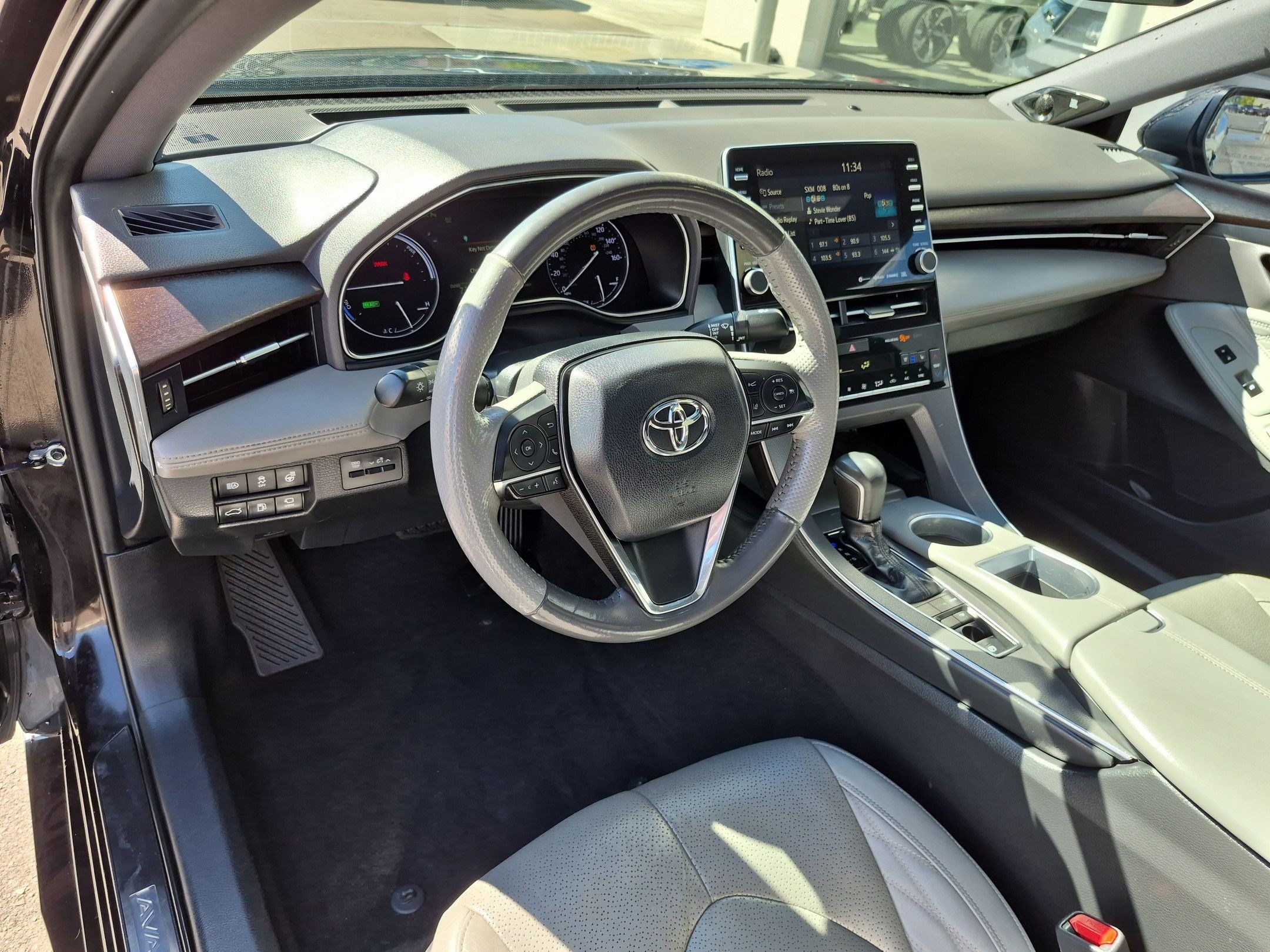 Used 2019 Toyota Avalon Limited w/ Advanced Safety Package FWD image 16