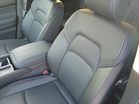 New 2026 Nissan Pathfinder SL w/ Cargo Package FWD image 9