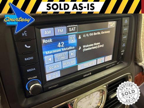 Used 2014 Chrysler Town & Country Touring-L w/ Driver Convenience Group FWD image 29