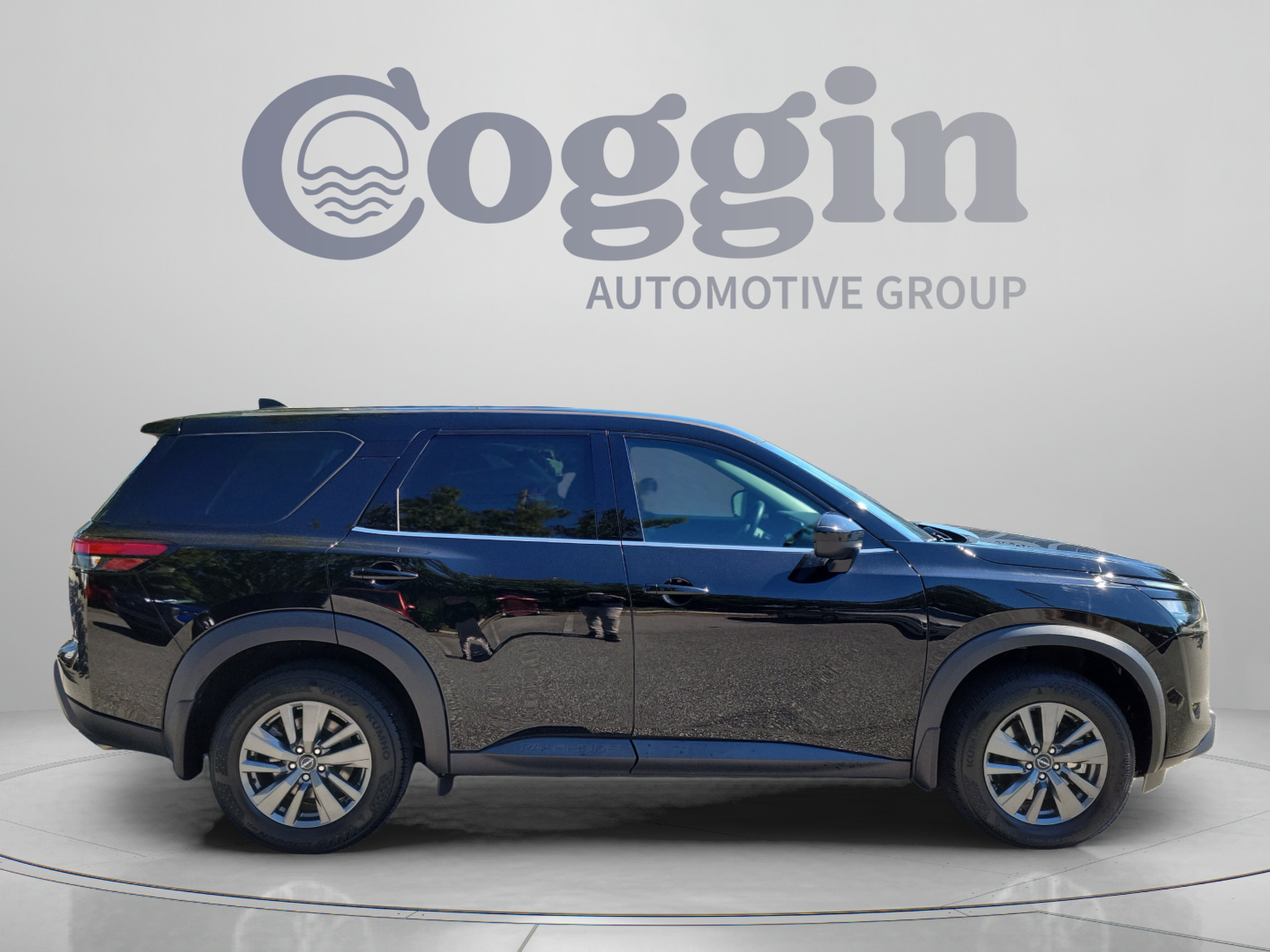Certified 2024 Nissan Pathfinder S w/ Cargo Package FWD image 4
