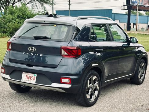 Used 2021 Hyundai Venue FWD image 10