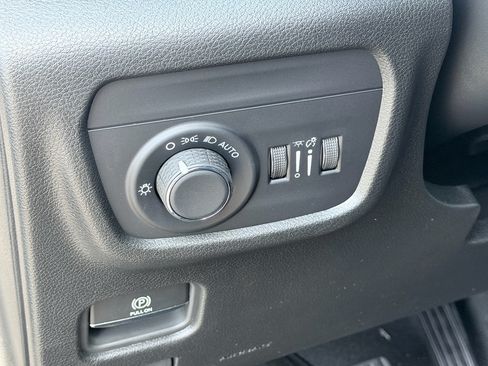 New 2026 Jeep Grand Cherokee Laredo RWD image 11