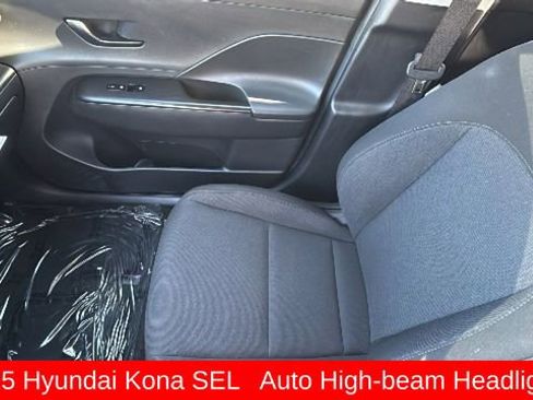 Used 2025 Hyundai Kona SEL AWD/4WD image 12