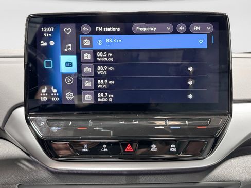 Used 2022 Volkswagen ID.4 Pro S w/ Gradient Package AWD/4WD image 14
