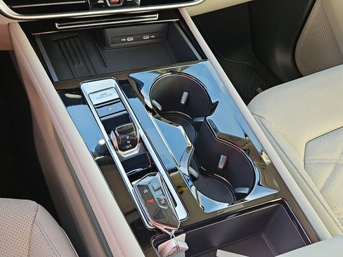 New 2026 Volkswagen Atlas SE image 16