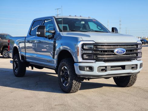 New 2026 Ford F250 Platinum w/ Tremor Off-Road Package AWD/4WD image 2