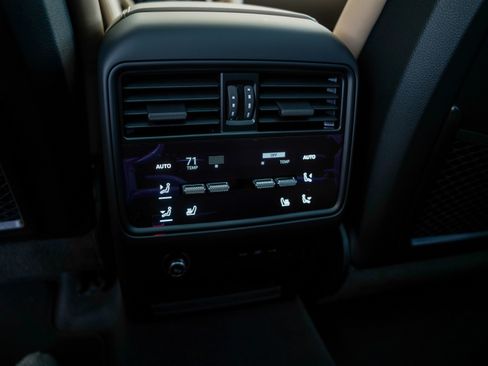 New 2025 Porsche Cayenne image 26