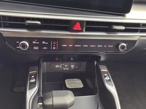 New 2026 Kia Sorento S w/ S Panoramic Sunroof Package image 21