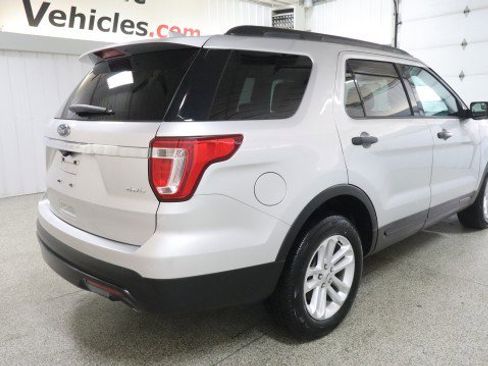 Used 2017 Ford Explorer 4WD image 6