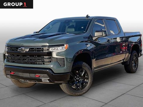 Used 2025 Chevrolet Silverado 1500 LT Trail Boss w/ Convenience Package II AWD/4WD image 1