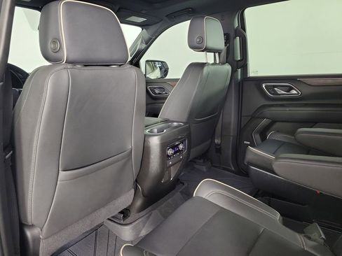 Used 2024 Chevrolet Tahoe Premier AWD/4WD image 12