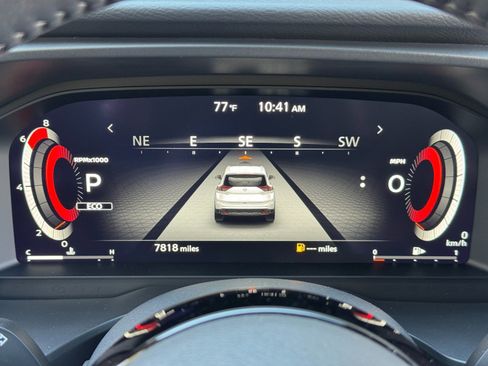 Used 2024 Nissan Rogue Platinum FWD image 18
