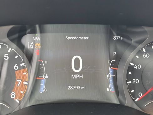 Used 2024 Jeep Compass Latitude AWD/4WD image 27