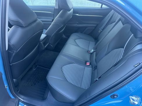 Used 2023 Toyota Camry SE w/ Cold Weather Package image 13