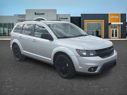 Used 2014 Dodge Journey SXT w/ Flexible Seating Group FWD image 1