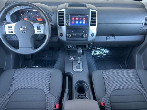 Used 2020 Nissan Frontier SV AWD/4WD image 3