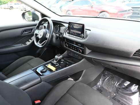 Used 2024 Nissan Rogue S AWD/4WD image 33