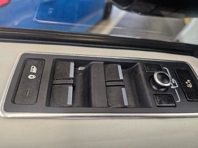 Used 2015 Land Rover Range Rover Autobiography AWD/4WD image 15
