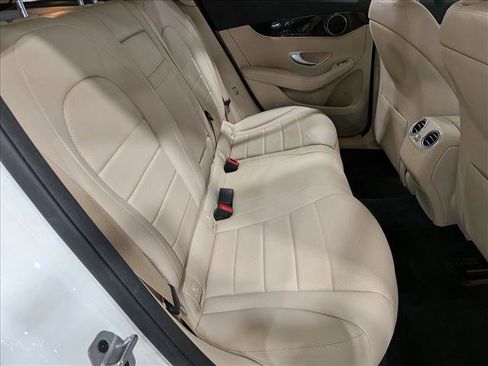 Used 2022 Mercedes-Benz GLC 300 w/ Premium Package Lite image 20