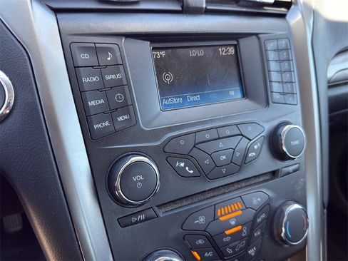 Used 2018 Ford Fusion SE image 20