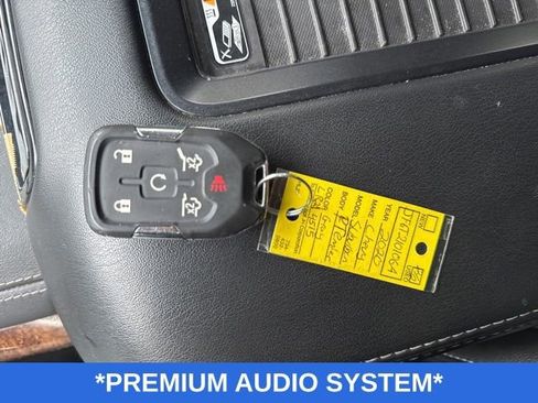 Used 2020 Chevrolet Suburban Premier image 8