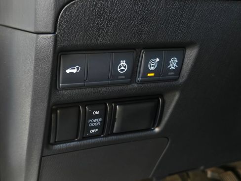 Used 2020 Nissan Armada Platinum w/ Platinum Reserve Package AWD/4WD image 19