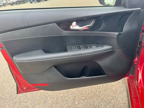 Used 2024 Kia Forte GT-Line FWD image 7