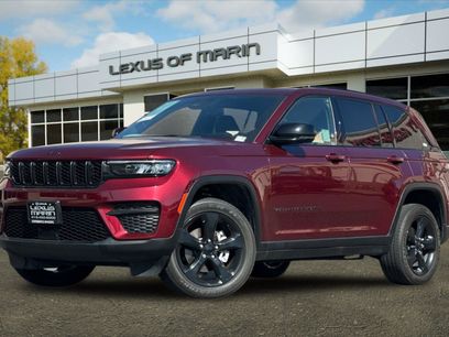 Used 2023 Jeep Grand Cherokee Altitude