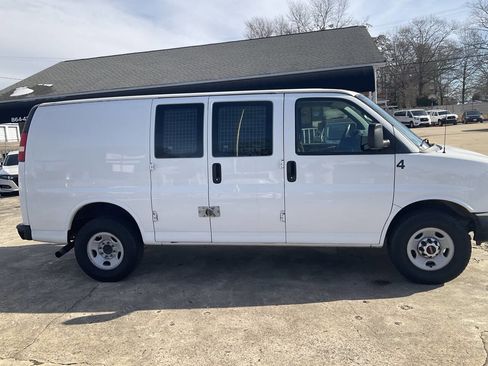 Used 2015 GMC Savana 2500 2500 3dr Cargo Van w/1WT image 2