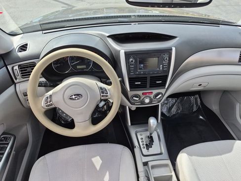 Used 2013 Subaru Forester 2.5X Premium w/ Popular Pkg 2 AWD/4WD image 16