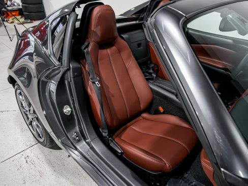 Used 2018 MAZDA MX-5 Miata RF Grand Touring image 25