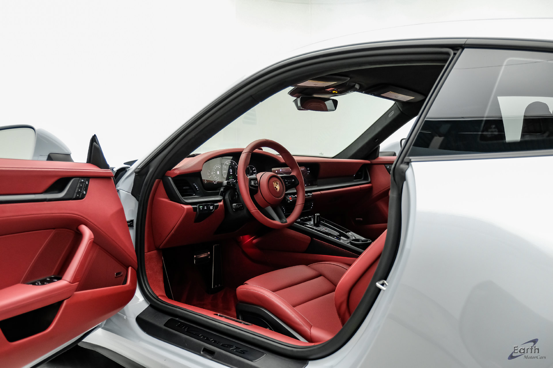 Used 2026 Porsche 911 Carrera GTS RWD image 39