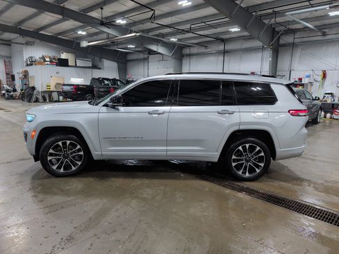 Used 2021 Jeep Grand Cherokee L Overland image 5