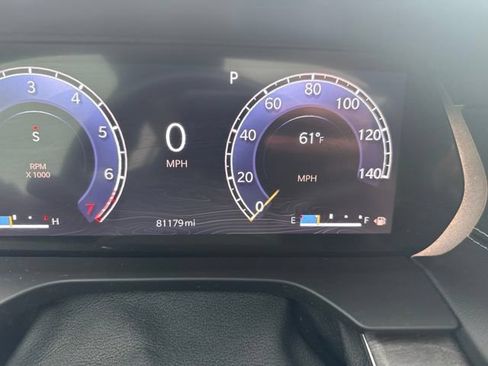 Used 2022 Jeep Grand Cherokee Limited AWD/4WD image 11