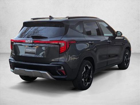Used 2025 Kia Seltos S image 5