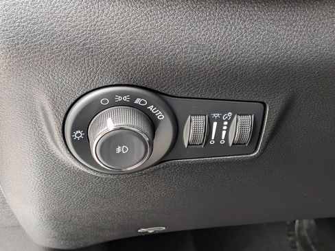 Used 2022 Jeep Compass Limited AWD/4WD image 14
