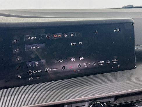 Used 2025 Nissan Murano SV FWD image 21