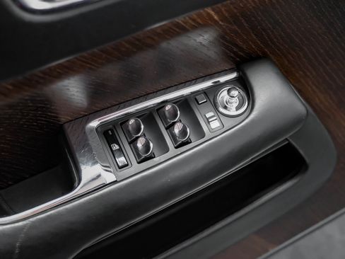 Used 2014 Rolls-Royce Wraith image 38