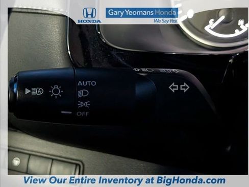Used 2024 Nissan Pathfinder SV AWD/4WD image 29