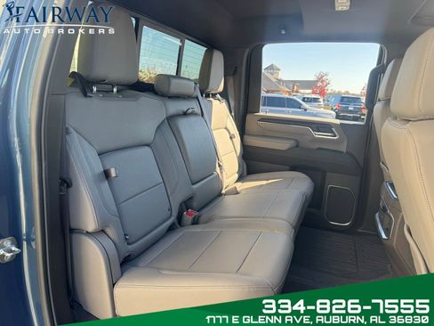 Used 2024 GMC Sierra 2500 SLT w/ SLT Premium Package image 13