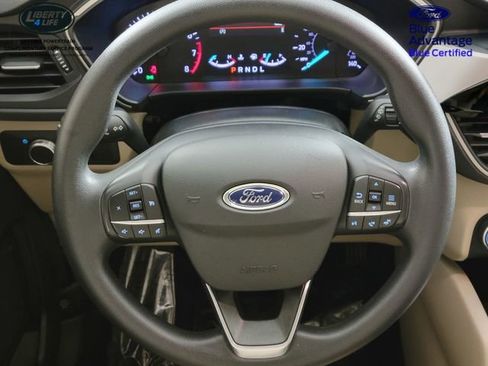 Certified 2020 Ford Escape SE image 27