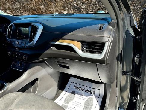 Used 2018 GMC Terrain SLE image 16