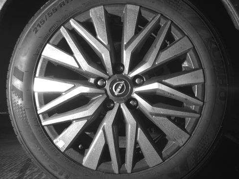 Used 2025 Nissan Altima 2.5 SV FWD image 15