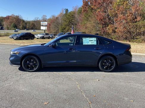New 2025 Honda Accord SE image 2