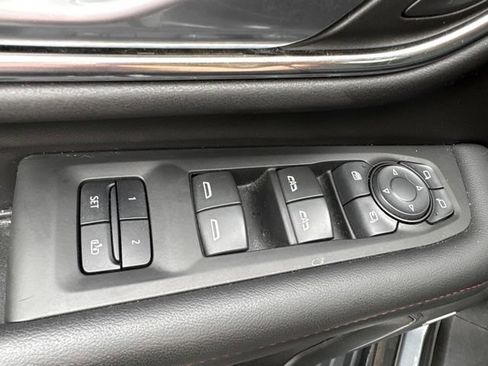 Used 2022 Chevrolet Tahoe RST w/ Luxury Package AWD/4WD image 13