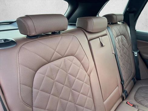 Used 2025 BMW X5 sDrive40i w/ Parking Assistance Package image 21