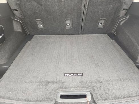 Used 2023 Nissan Rogue SV FWD image 37
