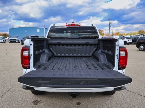 New 2026 GMC Canyon Elevation w/ Convenience Package image 5