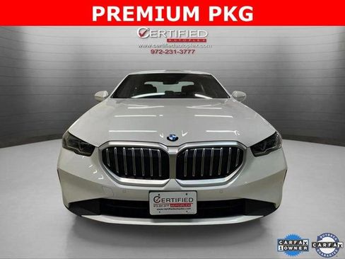 Used 2025 BMW 530i xDrive image 2